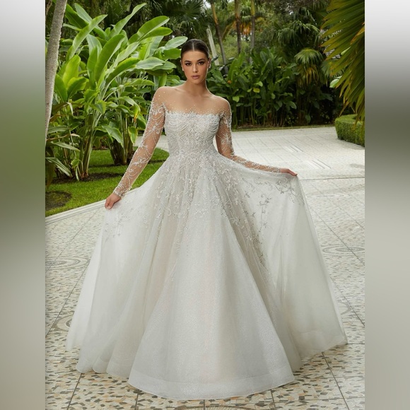 NEVER WORN - Mori Lee Beaded Bridal Gown Size 10